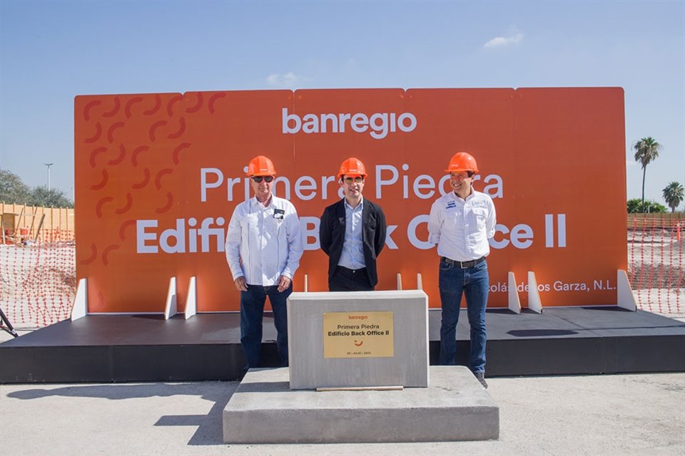 José Maiz García, Director General de la Constructora Maiz Mier, Manuel Rivero Zambrano, Director General de Regional y CEO de Hey Banco, Daniel Carrillo Martínez, Alcalde de San Nicolás de los Garza