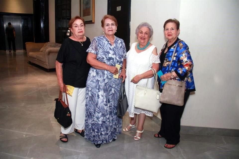 Luz Daría Hernández, Yolanda Aguilar, Imelda Garza y Laura de Garza