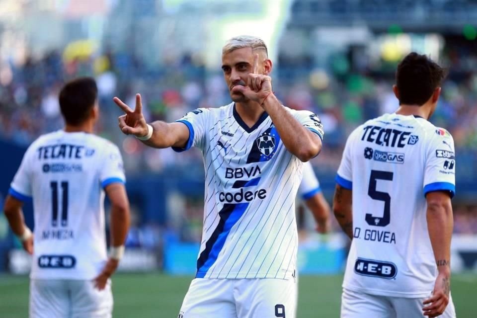 El delantero argentino suma 5 goles en los dos juegos que van del certamen.
