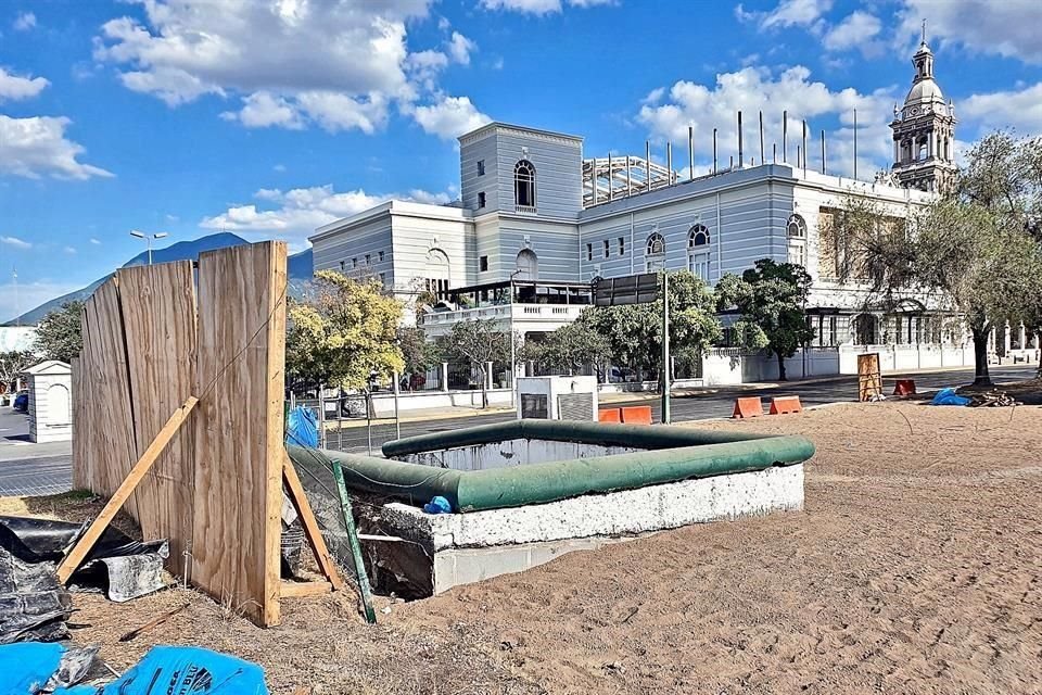 Tras dos meses de trabajos, la CFE presuntamente terminó las reparaciones en la subestación eléctrica de la Macroplaza.