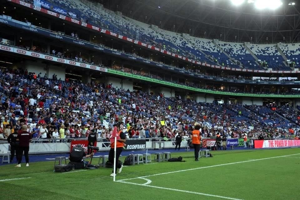 La jugadora albiazul quedó impresionada con el apoyo de la afición regia en el duelo de ayer.