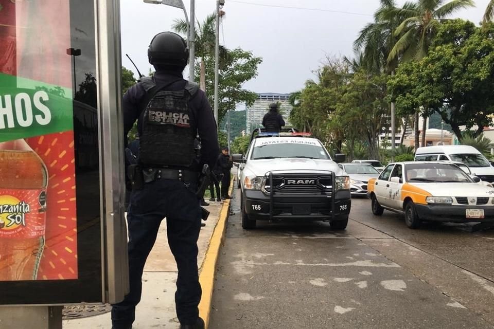 Autoridades desplegaron un operativo en Acapulco para evitar bloqueos como en días pasados.