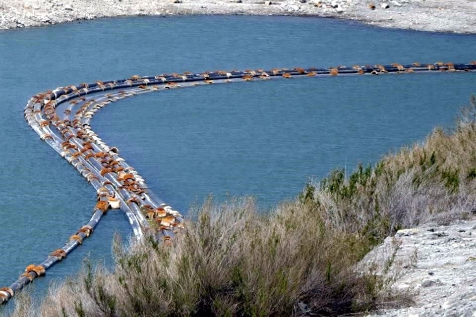 Agua y Drenaje de Monterrey perfiló usar nuevamente bombas flotantes en la Presa Cerro Prieto para extraerle agua para la Ciudad.