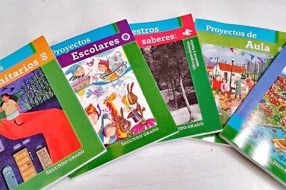 Jueza declaró inconstitucional proceso para repartir nuevos libros de texto y ordenó implementar los utilizados en el pasado ciclo escolar.