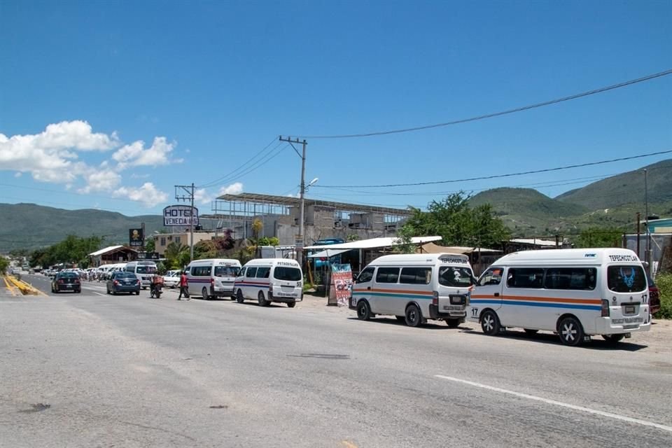 Rutas de transporte público en Chilpancingo suspendieron el servicio durante dos días.