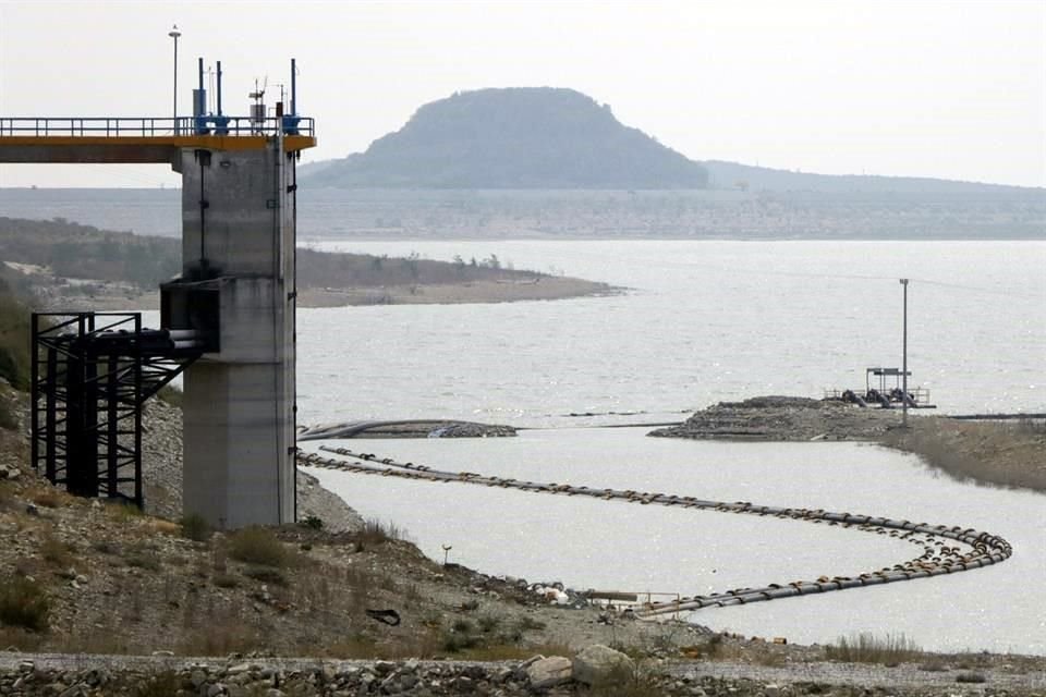 La Presa Cerro Prieto está a poco menos de un millón de metros cúbicos de llegar al nivel donde se necesitan bombas flotantes de extracción.