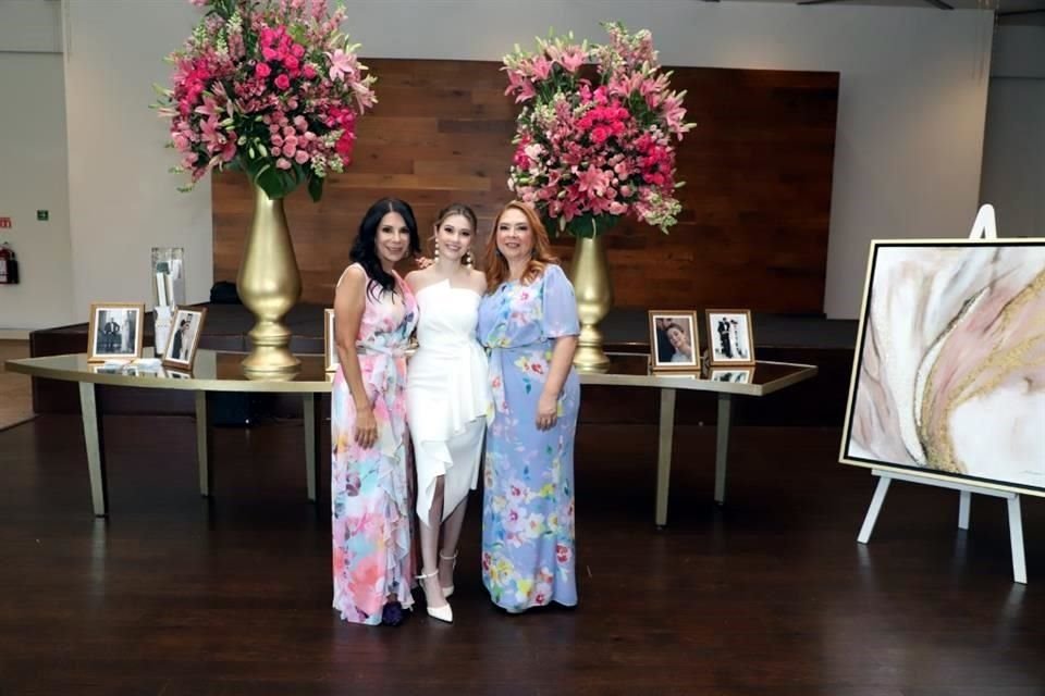 Susana Rivas de Riojas, Silvia Leal y Silvia García de Leal