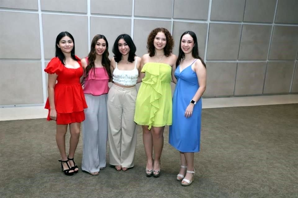 Ana Cecilia Pérez, Daniela Hernández, Jéssica Benavides, Ximena Martínez y Mariana Romero