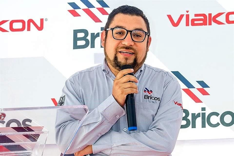 Eduardo Cortés.