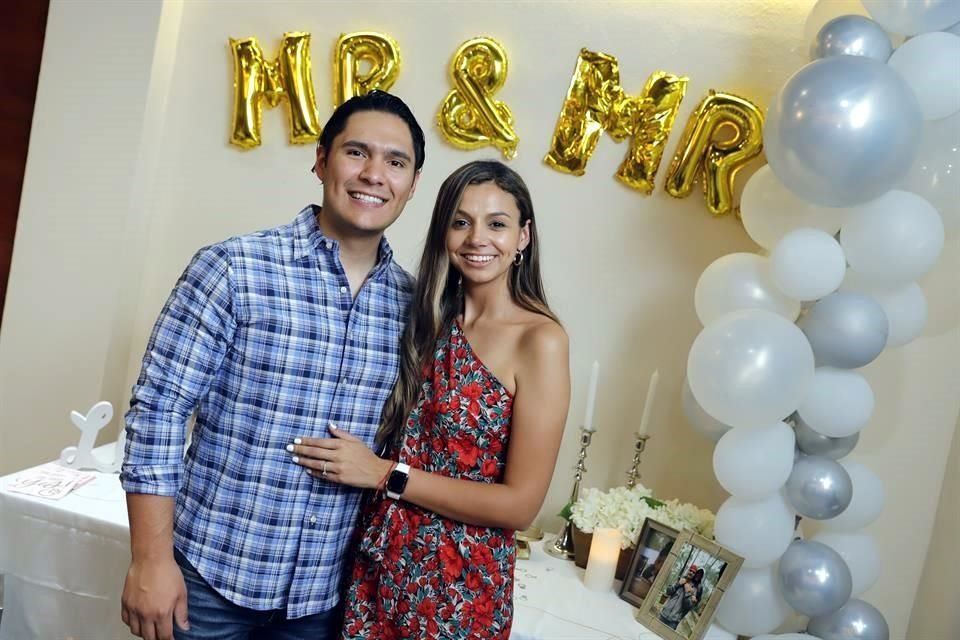 Carlos Sánchez y Alondra Gómez