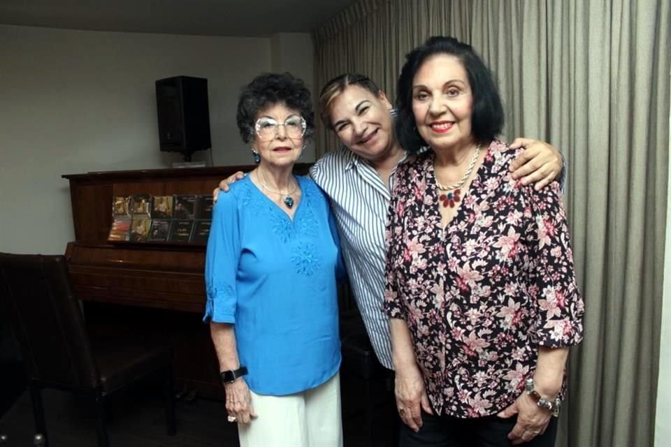 Organizadoras: Rosy Quintanilla de Romo, Patricia Ramírez y Alicia Moncayo de Cantú