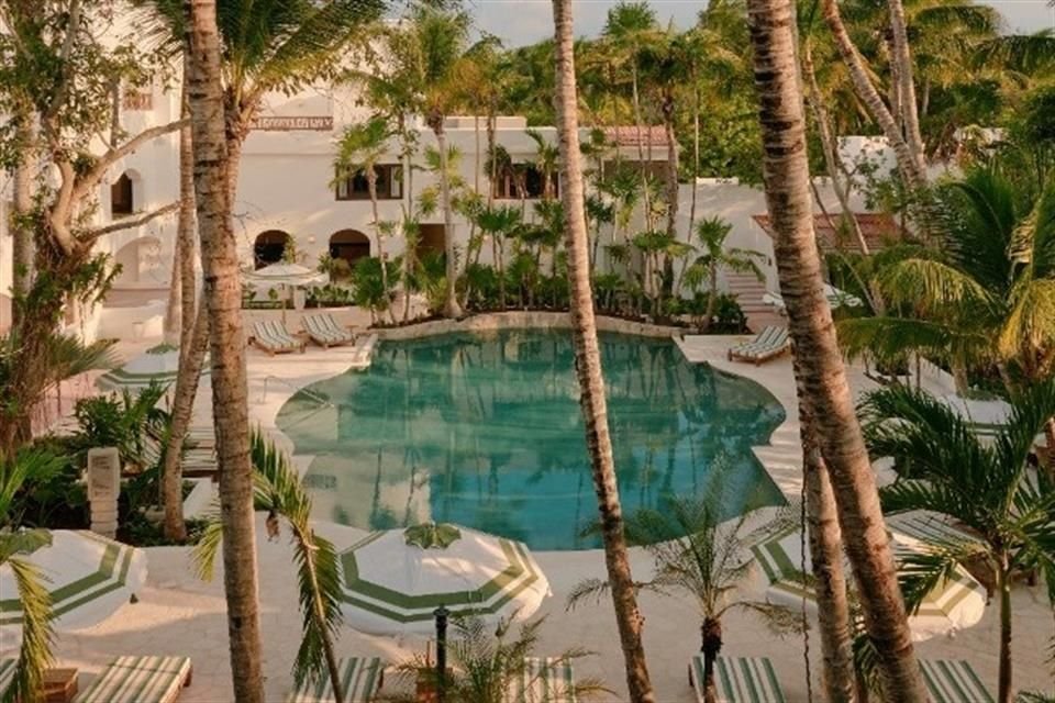 Maroma, A Belmond Hotel está abrazado por una exuberante selva tropical y una extensa playa.