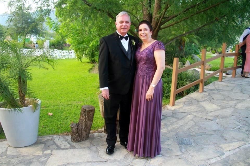 José Manuel Orendáin Lara y Emilia Beatriz Fanjon de Orendáin