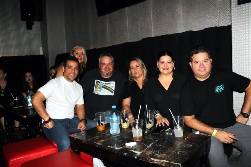 Dolly Barroso, Carlos Valdez, Adriana Rivera, Cristina Chapa y Abrham Zamora