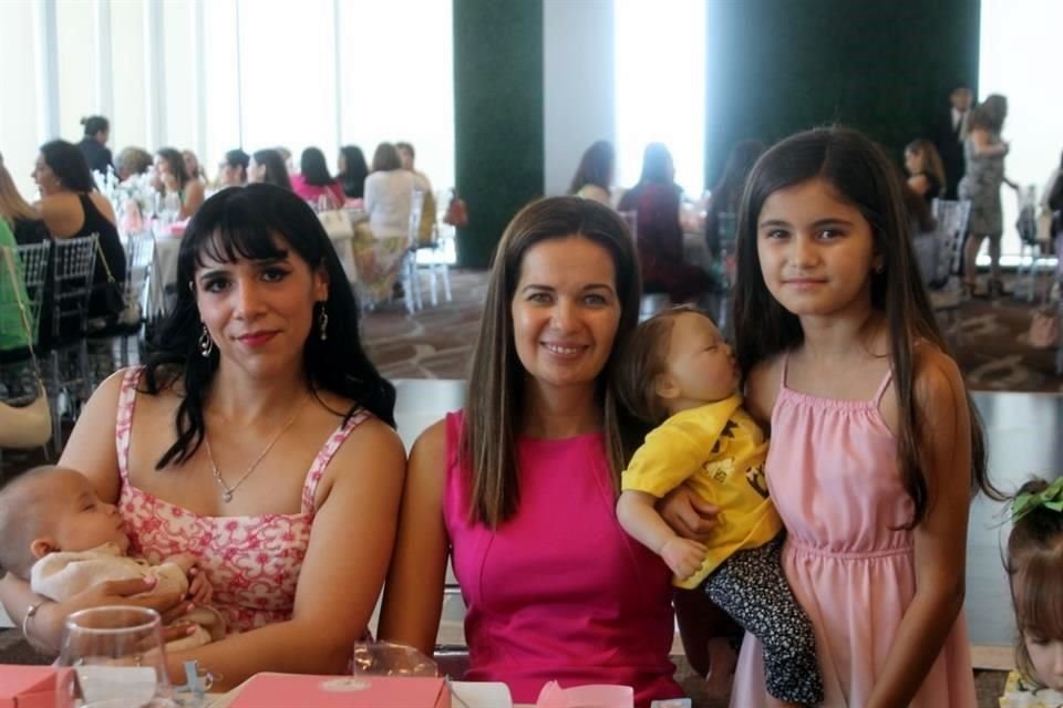 Jéssica Hernández, Berenice Mendoza y Nataly Escobar