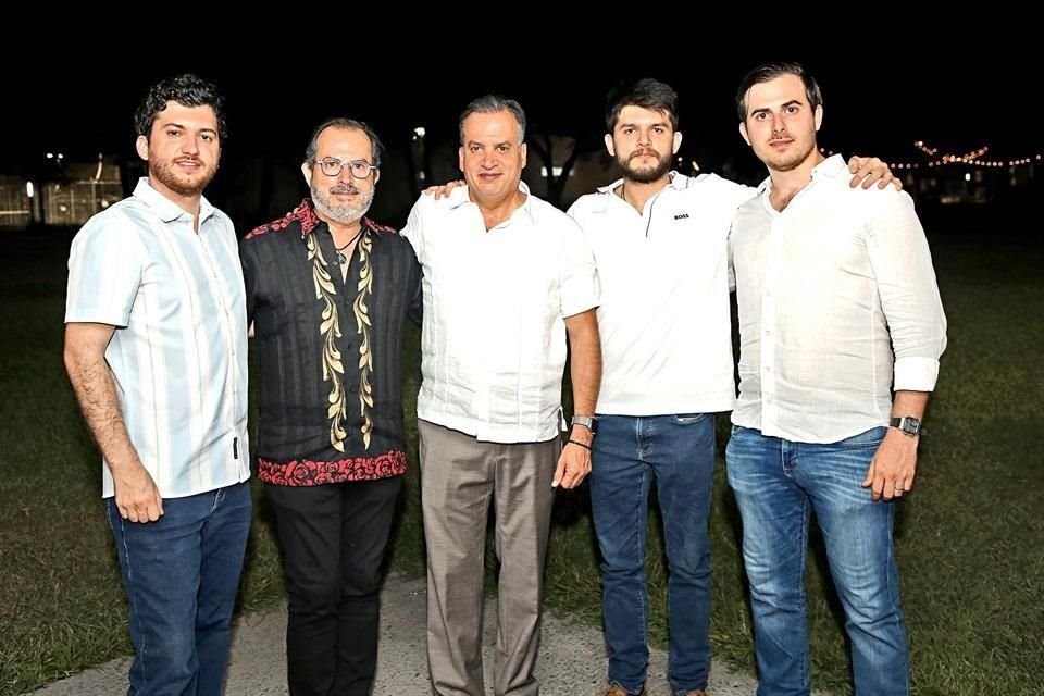 Carlos Santos Pérez, Jorge Santos, el festejado, César Santos Pérez y Gabriel Ortiz Suárez