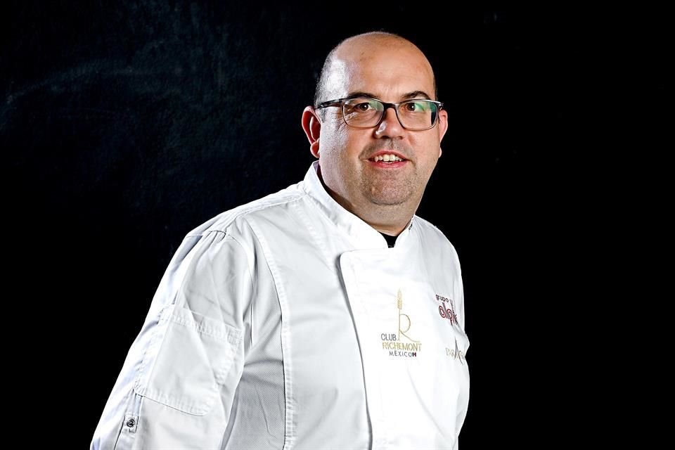 Abel Sierra es el coach de la delegación mexicana.