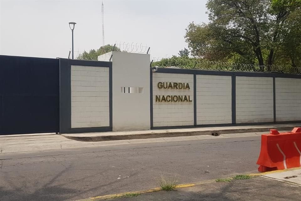 Desde agosto del año pasado, vecinos se inconformaron por la construcción del cuartel en Azcapotzalco. 