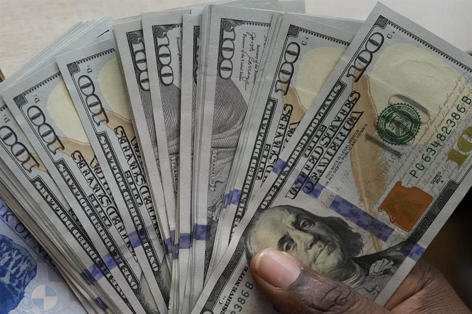 En las dos jornadas anteriores, el peso acumuló un retorno de un 1.2 por ciento.