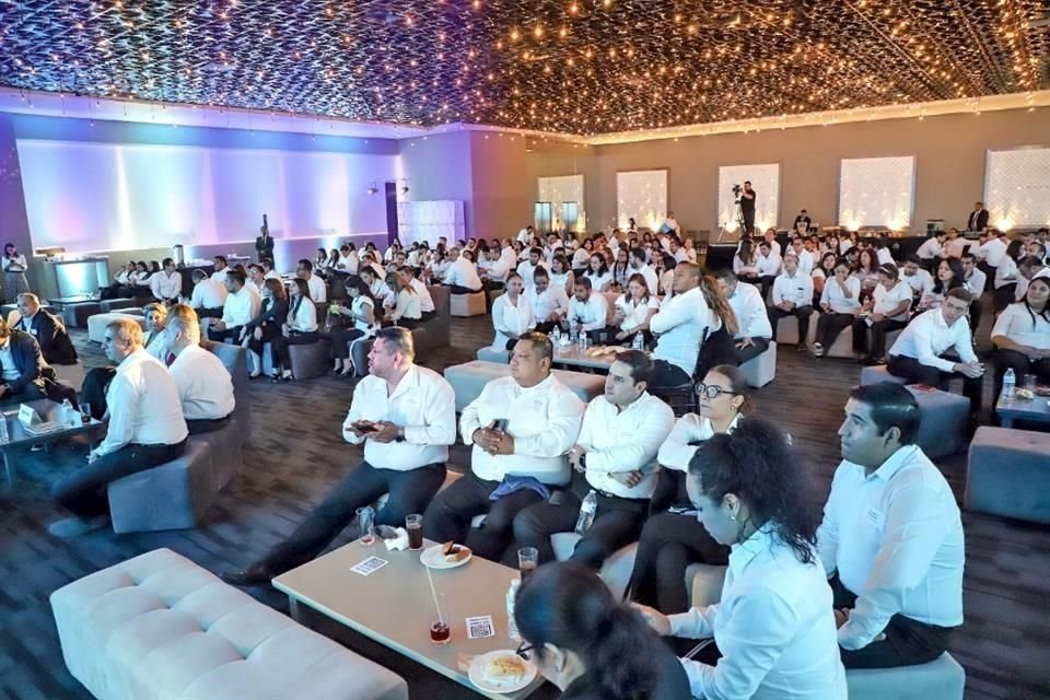 Colaboradores SEKURA | aer en Monterrey, Nuevo León.