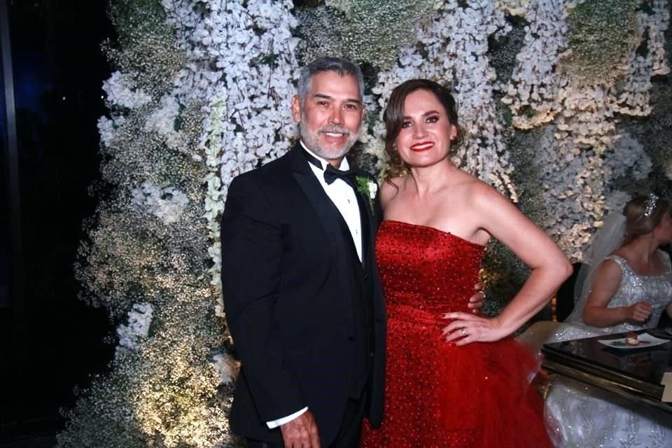 Héctor González Leal y Norma Laura Guzmán de González