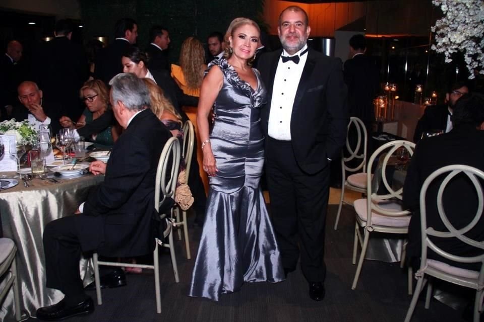 Lulú Olivo de García y Jorge García