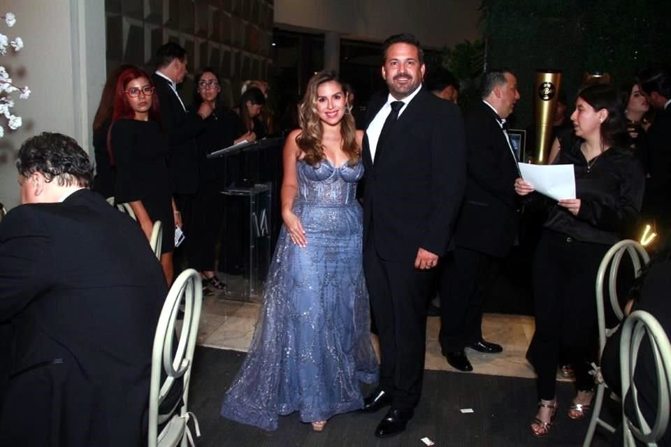 Anelís Elizondo de Urdiales y Leopoldo Urdiales Sáenz