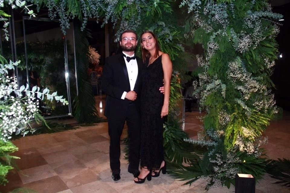 Alonso Quijano y Regina Brown