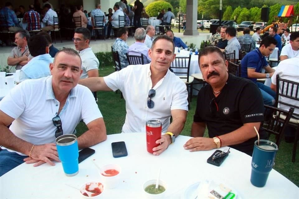 Alejandro Garza, Gabriel Ontiveros y Antonio Escárcega