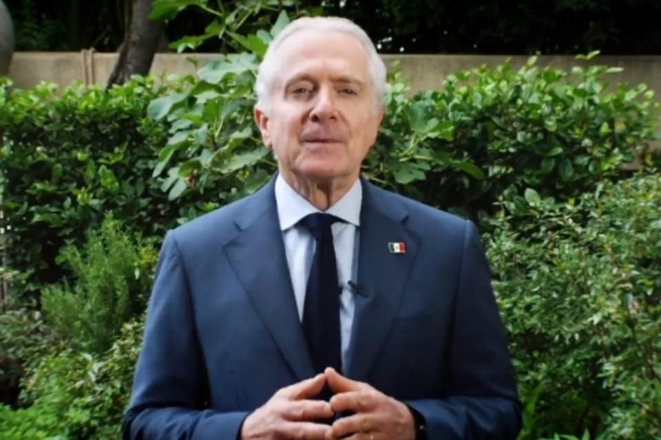 Santiago Creel dijo que el PAN ha hecho alianzas con prácticamente todos los partidos menos Morena, al ser convenentes para la bancada azul.