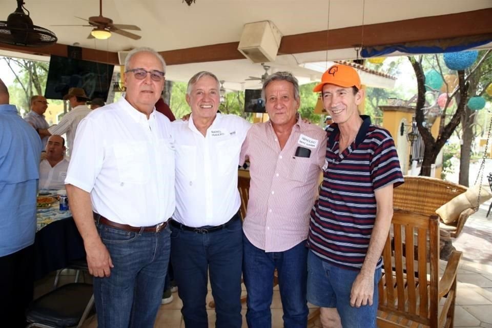 Fernando Garza Barba, Rafael Madero y Arnoldo Sáenz Guerra y Alberto Izaguirre  (SM)