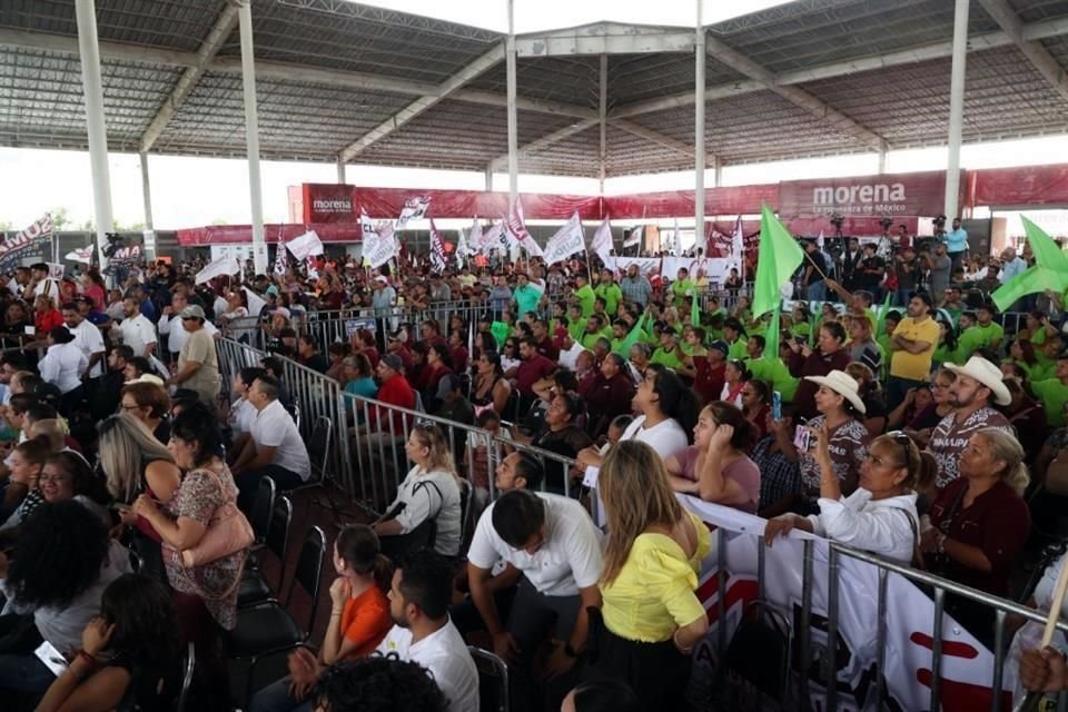 Decenas de personas acudieron al evento de Claudia Sheinbaum.