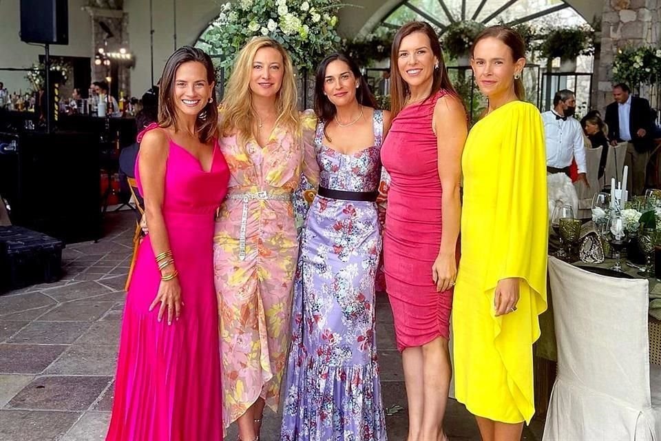 Sandra Escamilla, Cata Garza, Cristy González, Marian Garza y Pau Cueva