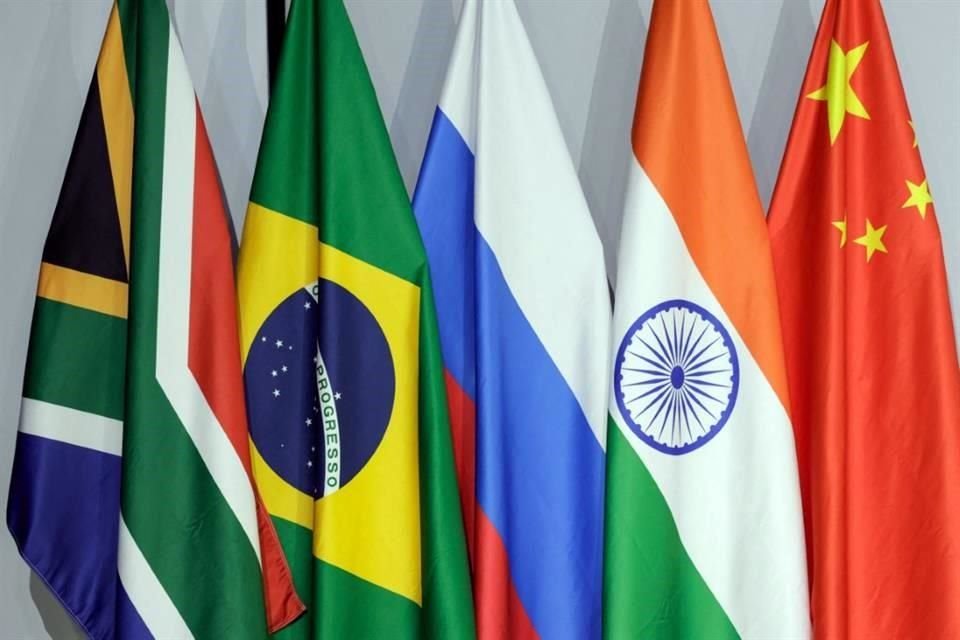 শেইনবাউম দর্শক হিসাবে কুইজেলাইট, রাশিয়া, ভারত, চীন এবং দক্ষিণ আফ্রিকা (ব্রিটিশ) এর একটি বিশেষ ডিপো ডি হিসাবে প্রমাণিত।