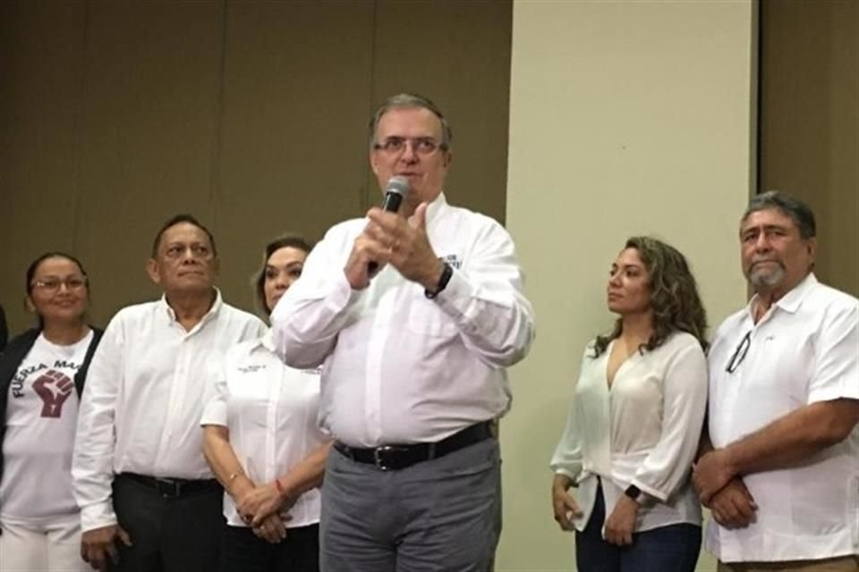 Marcelo Ebrard consideró que el dirigente partidista vive en un mundo de fantasía.