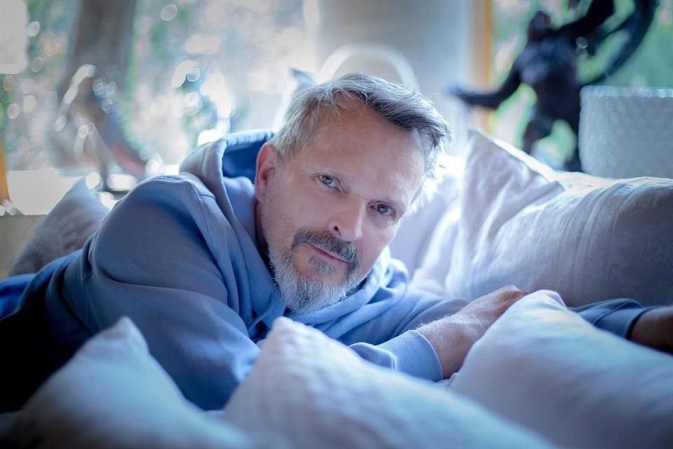Miguel Bosé presentó una denuncia formal ante la Fiscalía General de Justicia de la CDMX por el robo a casa habitación del que fue víctima.
