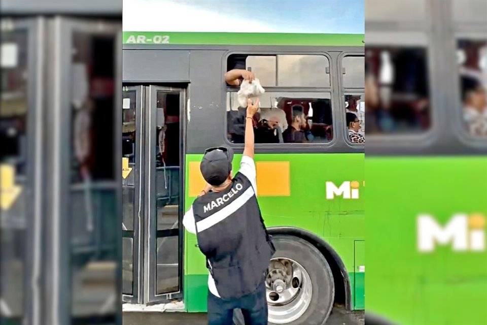 Alejandro Ramos, simpatizante de Marcelo Ebrard, repartió 10 mil refrigerios en Tlaquepaque, Jalisco.