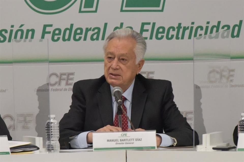 'Nosotros garantizamos que la CFE va a estar al servicio de la población', señaló Bartlett.