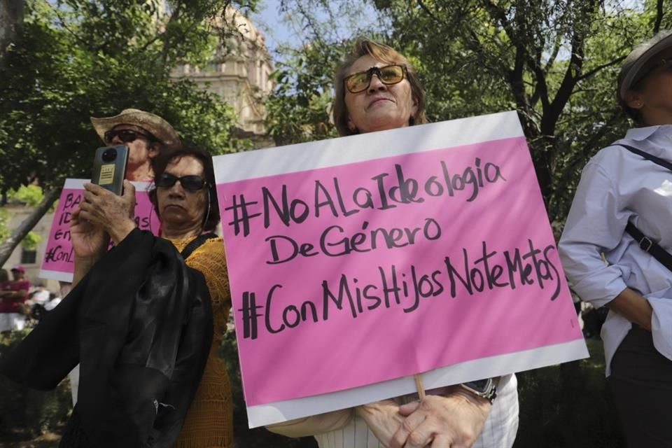 La protesta fue convocada por la asociación Unidos por la Libertad Jalisco.