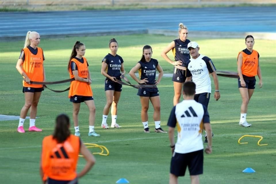 Aspectos del entrenamiento del Real Madrid Femenino de este lunes, en Cedeco.