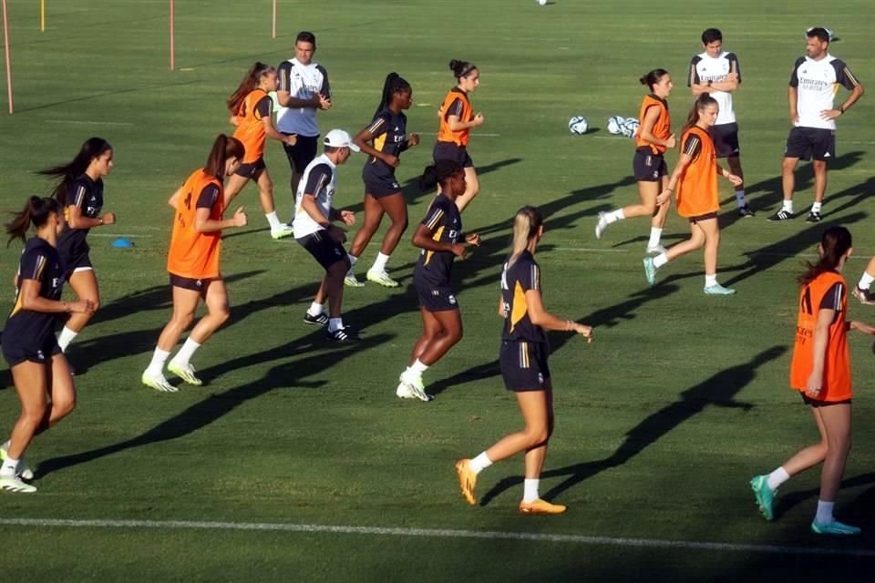 Aspectos del entrenamiento del Real Madrid Femenino de este lunes, en Cedeco.