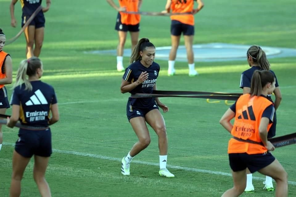 Aspectos del entrenamiento del Real Madrid Femenino de este lunes, en Cedeco.