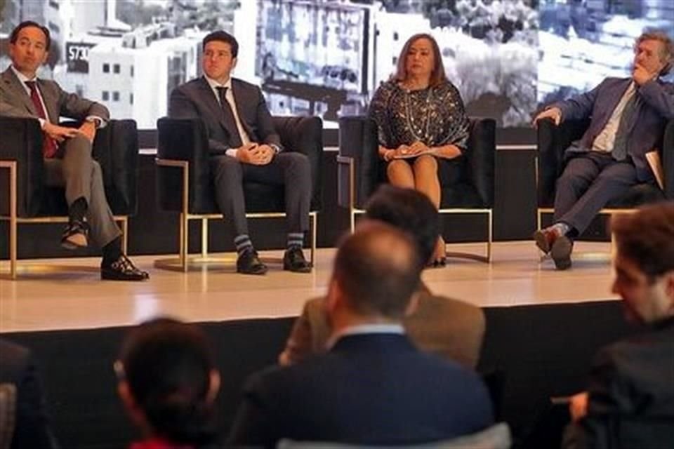 El Gobernador participó en el Foro Soluciones Nearshoring 'Unamos Fronteras' en el Showcenter Complex.