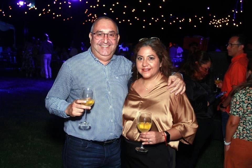 Miguel Rocha y Gloria Hernández