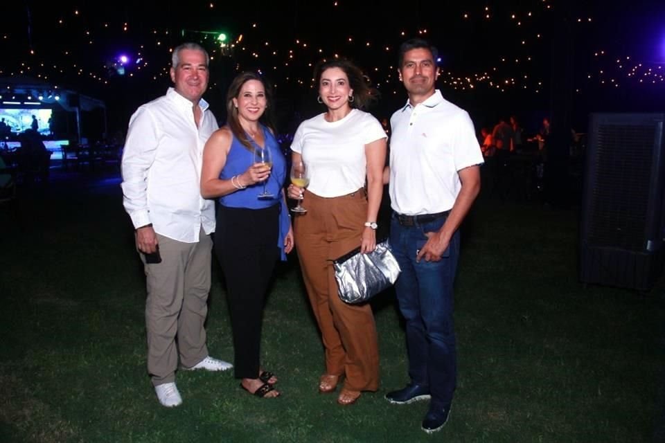 Joel Guajardo Valdés, Lynda Flores de Guajardo, Lily Hernández de Trillo y José Trillo