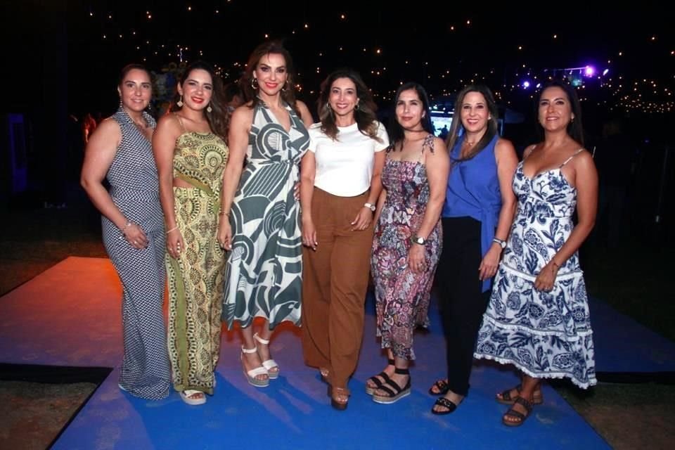 Karla Guerra de Martínez, Jéssica Hernández de Maysen, Carla Oates de Sáinz, Lily Hernández de Trillo, Martha Lozano, Lynda Flores de Guajardo y Claudia Fernández de Vela