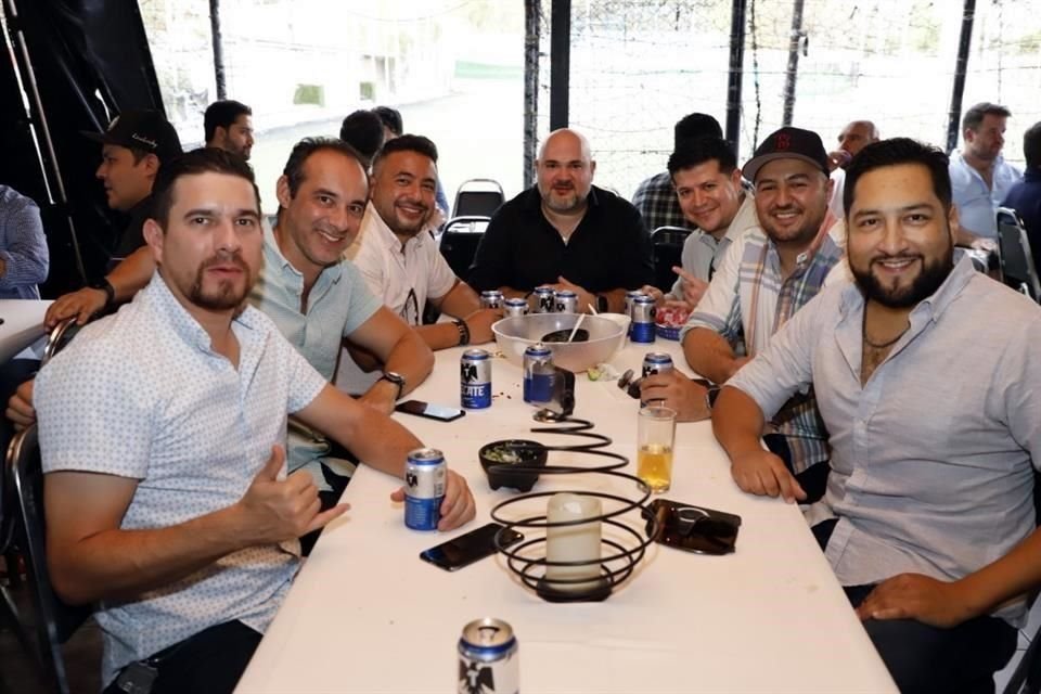 Antonio Villarreal, Héctor Flores, Neto Peña, Gustavo Lozano, Hervey García, José Ángel Gutiérrez y Hernaldo Peña