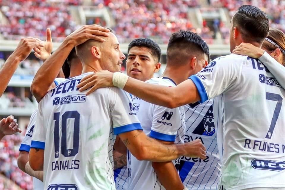 Sergio Canales marcó sus primeros dos goles en Liga MX y le dio el triunfo a Rayados.