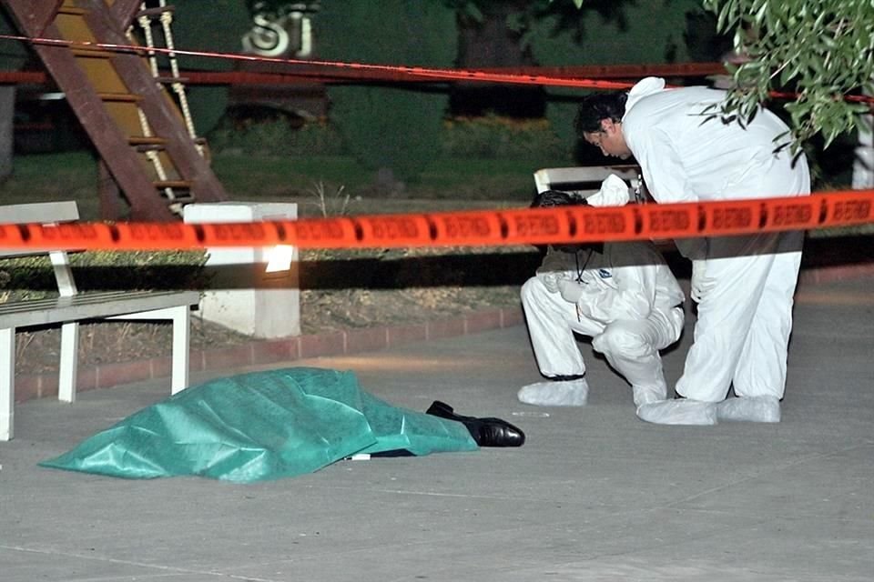 En el 2006, el crimen organizado asestó un duro golpe al Estado, al asesinar por primera vez a un jefe policiaco de alto rango: Marcelo Garza y Garza, director de la AEI.