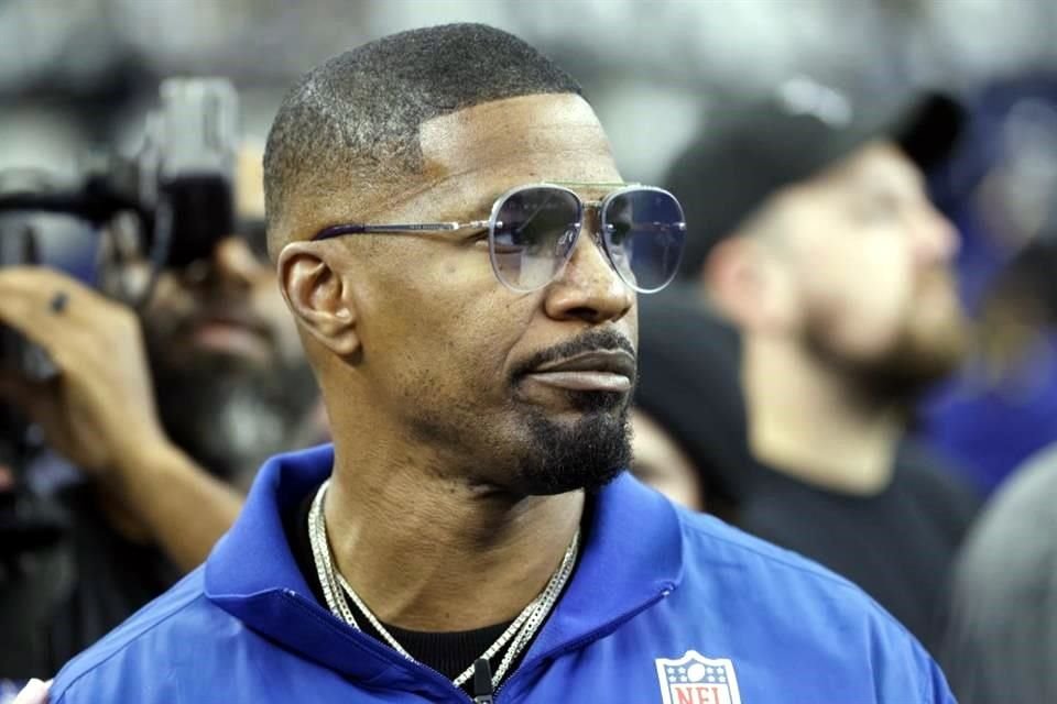 Luego de varios problemas de salud, Jamie Foxx se tomó una merecidas vacaciones en Cabo San Lucas al lado de su actual pareja.